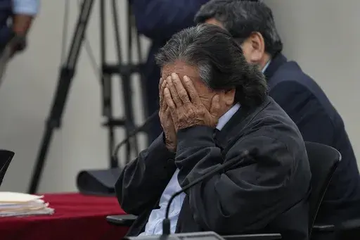 Peruvian former President Alejandro Toledo attends a court session where the judge will rule in his corruption case in Lima, Peru, Monday, Oct. 21, 2024. (AP Photo/Guadalupe Pardo)