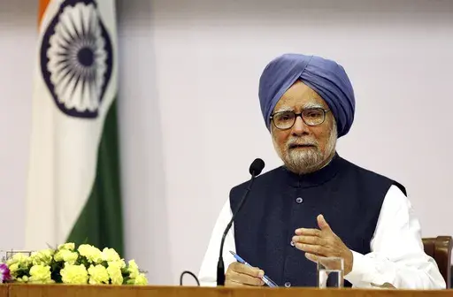 Indian Prime Minster Manmohan Singh addresses a press conference, in New Delhi, India, Friday, Jan. 3, 2014. (AP Photo/Harish Tyagi, Pool, File)
